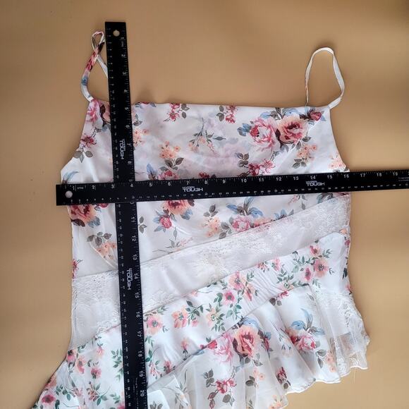 Thirty/Thirty LA White Floral‎ Lace Asymmetrical Fairy Princess Top Medium NWT - Picture 6 of 8